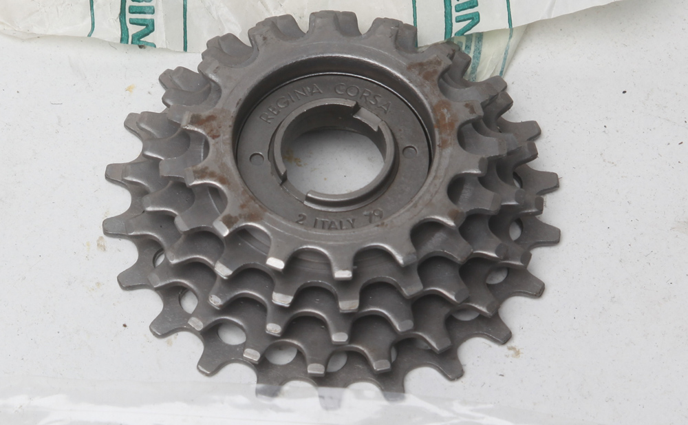 A Suntour Perfect 5 Speed Freewheel...Bike...Bicycle...14